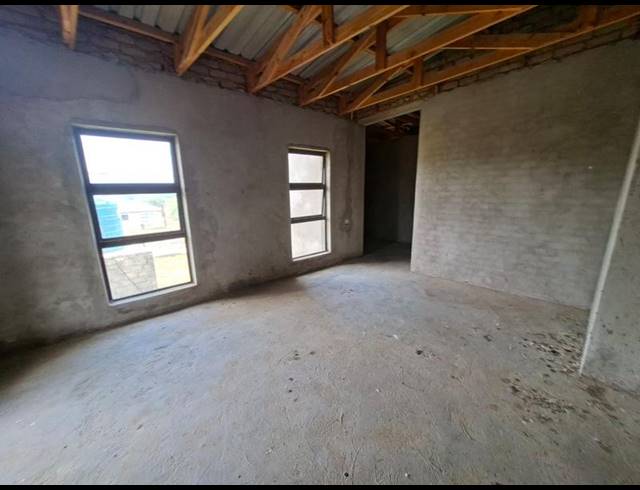 3 BEDROOM HOUSE FOR SALE IN MADOMBIDZHA